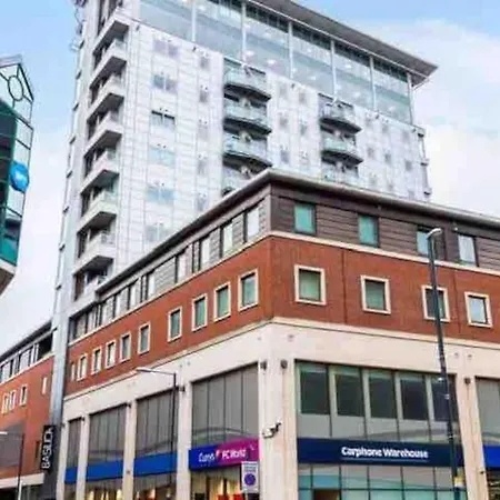Stunning In The Heart Of Leeds Apartment
