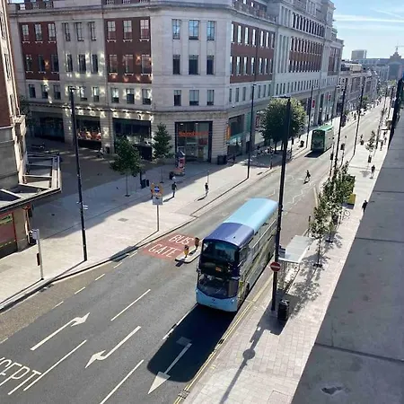 Stunning In The Heart Of ليدز