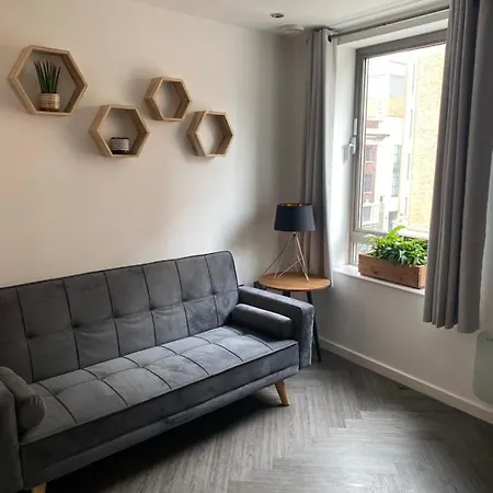 Stunning In The Heart Of ليدز